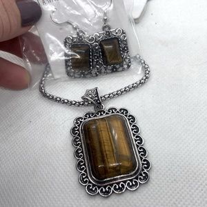 NWT brown earth tone fashion necklace and earring set